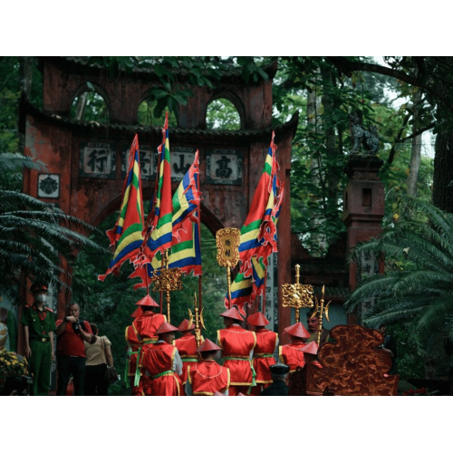 VCF đã tham gia nghi lễ thắp hương dâng lễ vật lên Vua Hùng